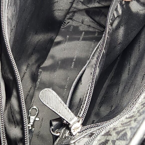 Authentic – Michael Kors Jet Set Medium Logo Tote Bag – PRICE IS FIRM - Picture 11 of 13